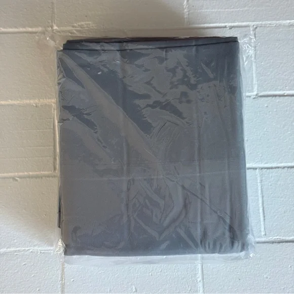 AMAZON BASICS 4‑Piece Queen Sheet Set #3 - Super Soft, Microfiber, Dark Gray NWT - Picture 2 of 9